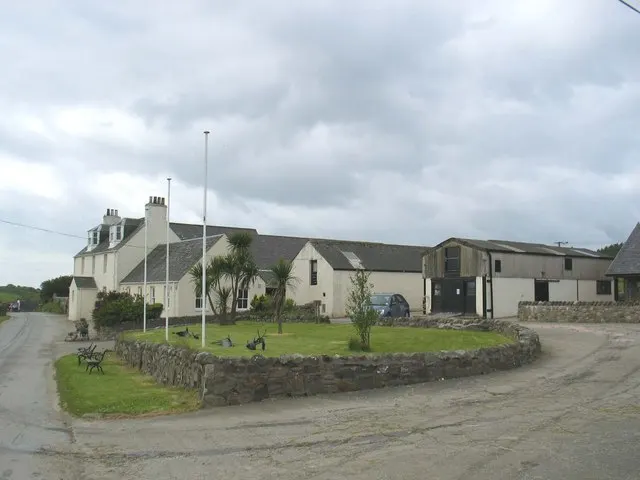 Ardminish, the local landmark of PA41
